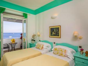 hotel ossidiana stromboli center