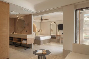 paralos venus suites adults only