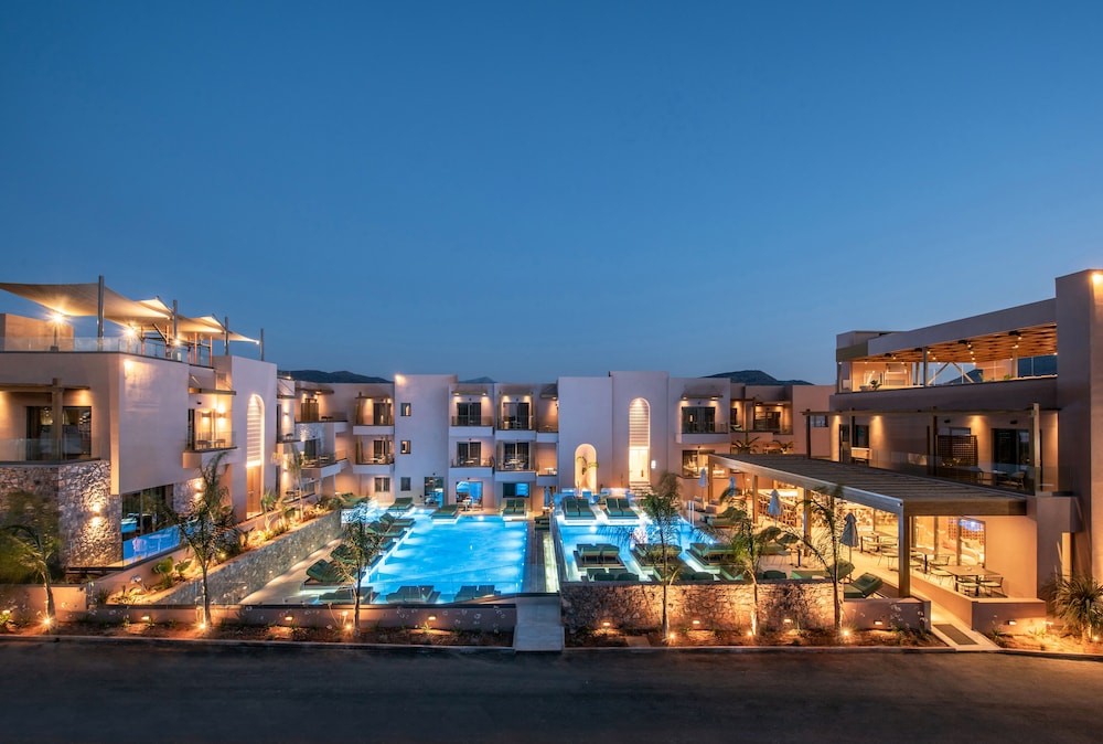 paralos venus suites adults only