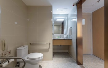Holiday Inn Chongqing Guanyinqiao, An Ihg Hotel,Jiang Bei>>Chongqing,4 star