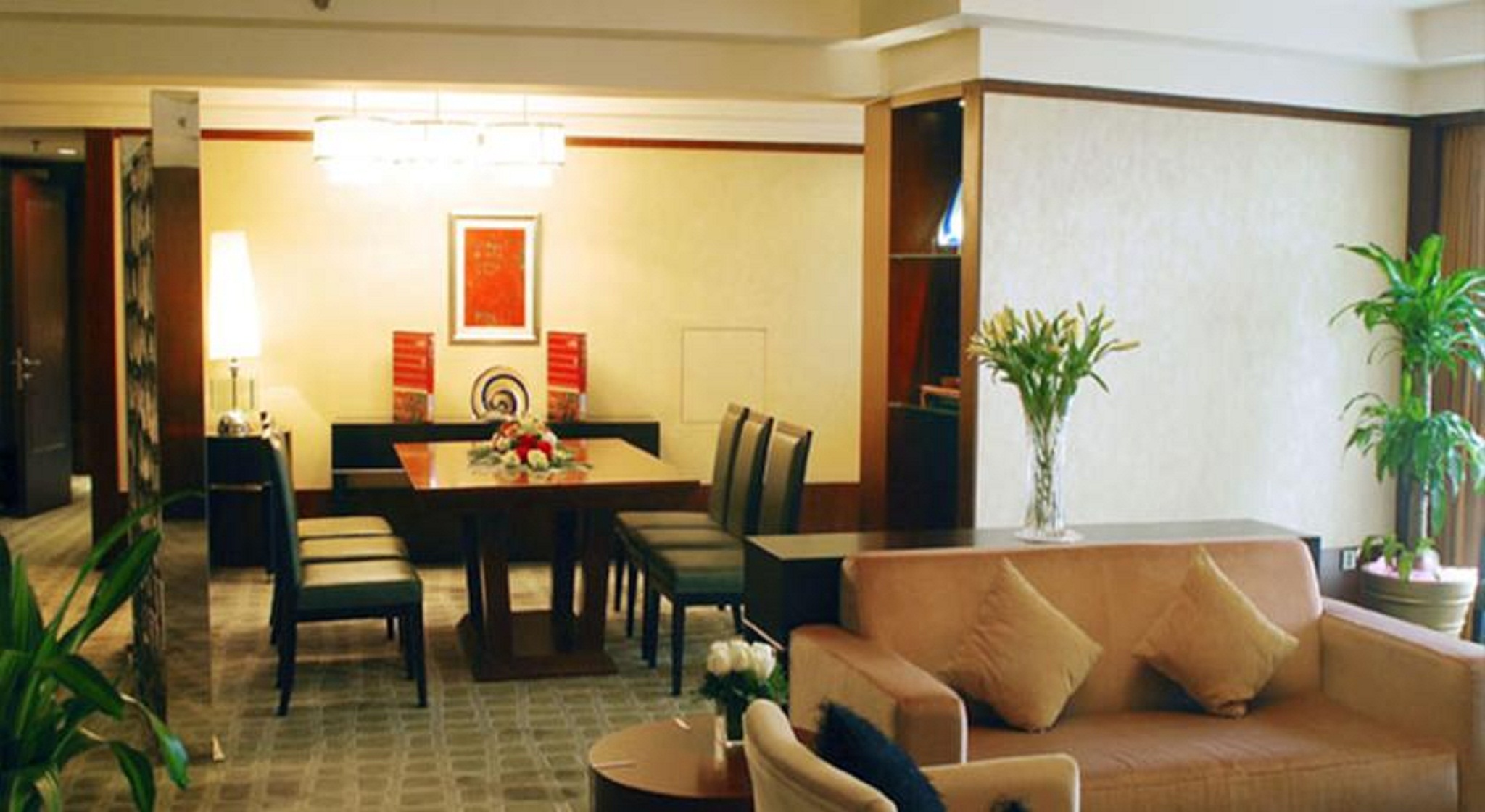kuntai royal hotel