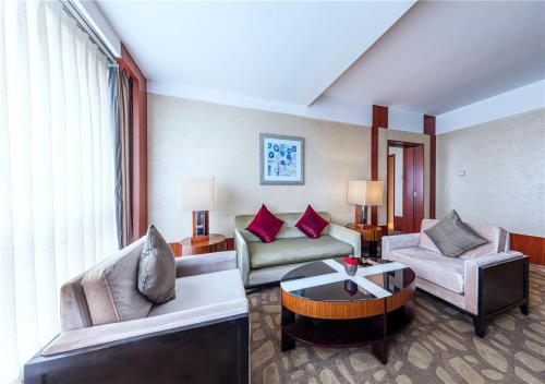 kuntai royal hotel