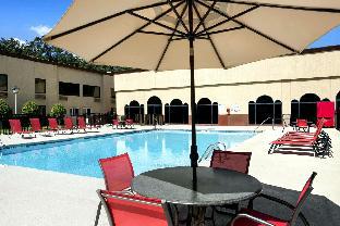cottonwood suites savannah hotel and conference center
