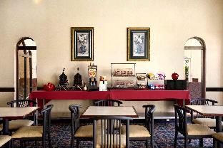 cottonwood suites savannah hotel and conference center