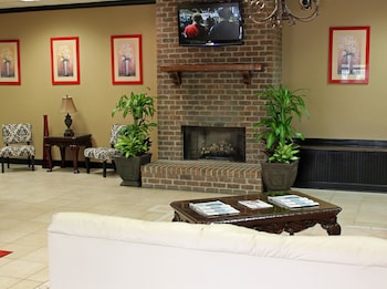 cottonwood suites savannah hotel and conference center