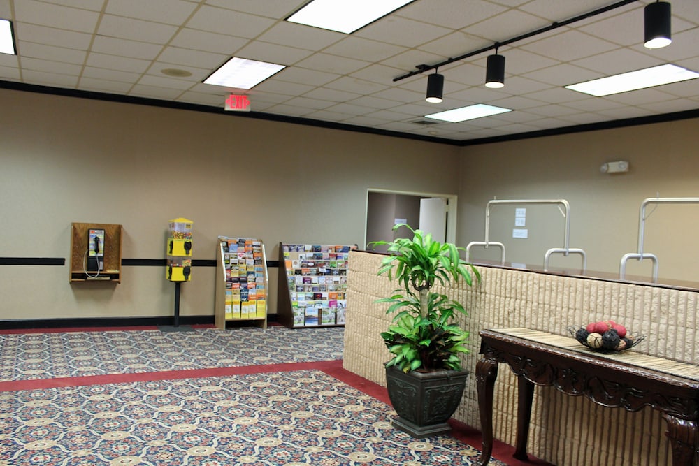 cottonwood suites savannah hotel and conference center