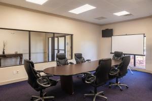 cottonwood suites savannah hotel and conference center
