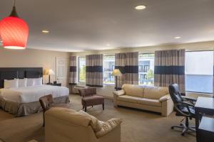 cottonwood suites savannah hotel and conference center