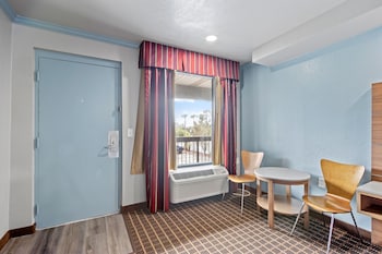 regency inn near boardwalk and hurlburt field