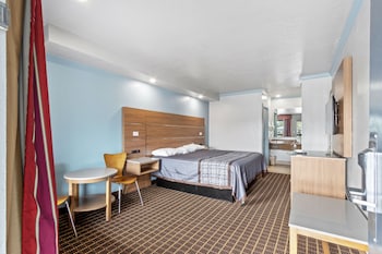 regency inn near boardwalk and hurlburt field