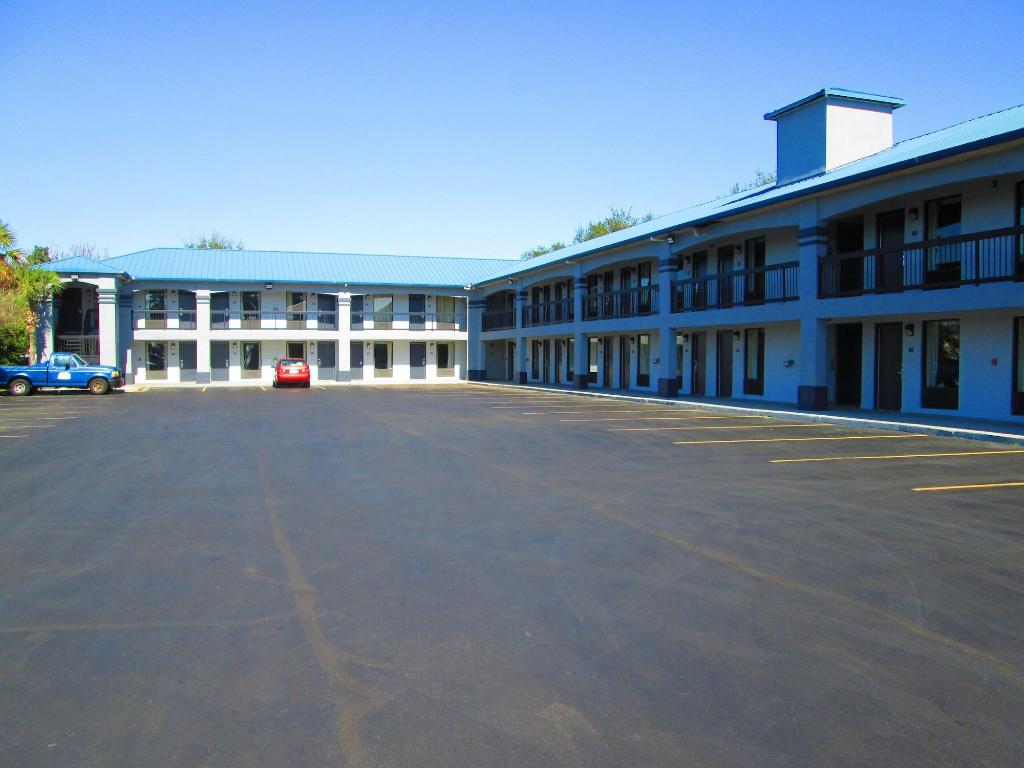 regency inn near boardwalk and hurlburt field