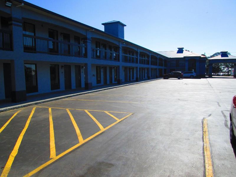 regency inn near boardwalk and hurlburt field