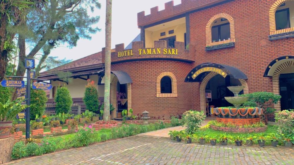 hotel taman sari