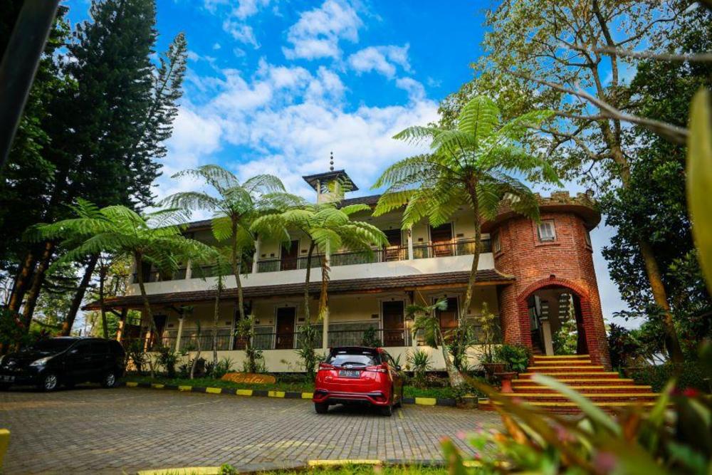 hotel taman sari