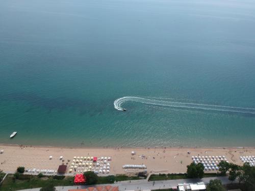 golden sands