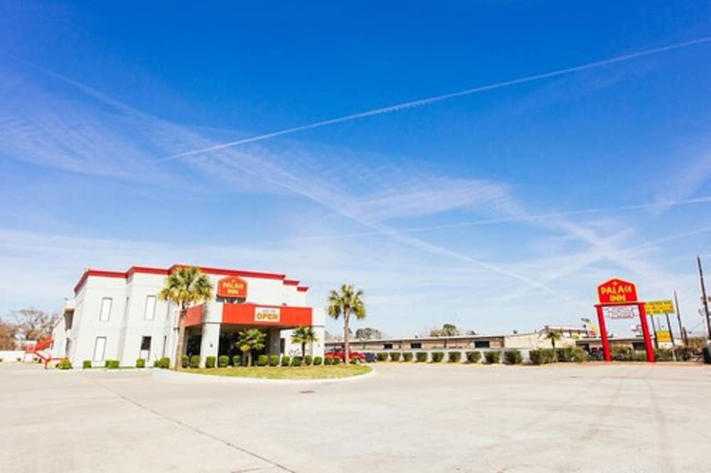 palace inn