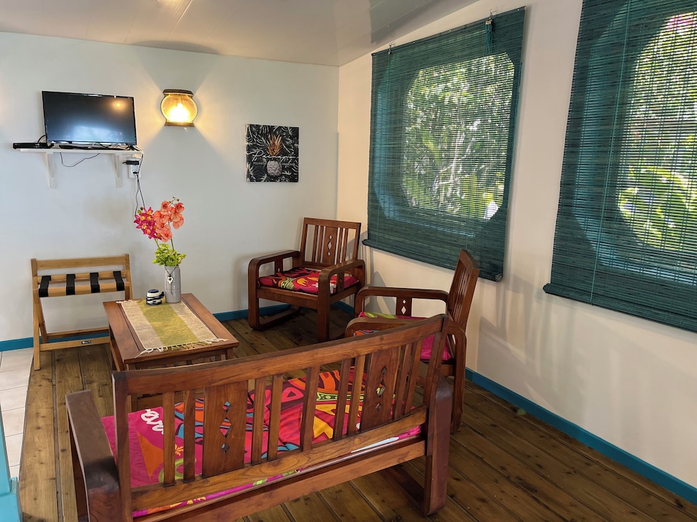 linareva moorea beach resort