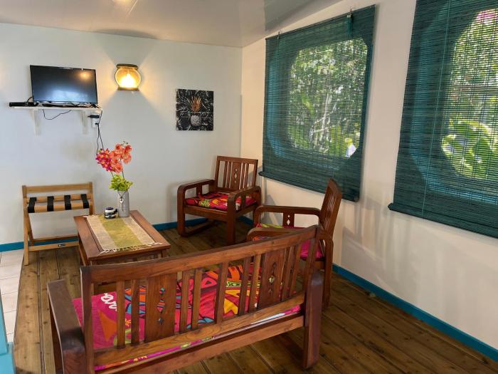 linareva moorea beach resort