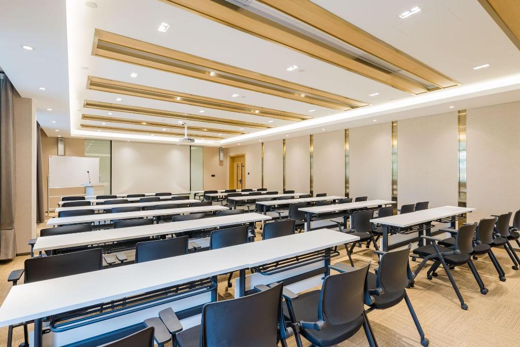 atour hotel wenhua west road turpan