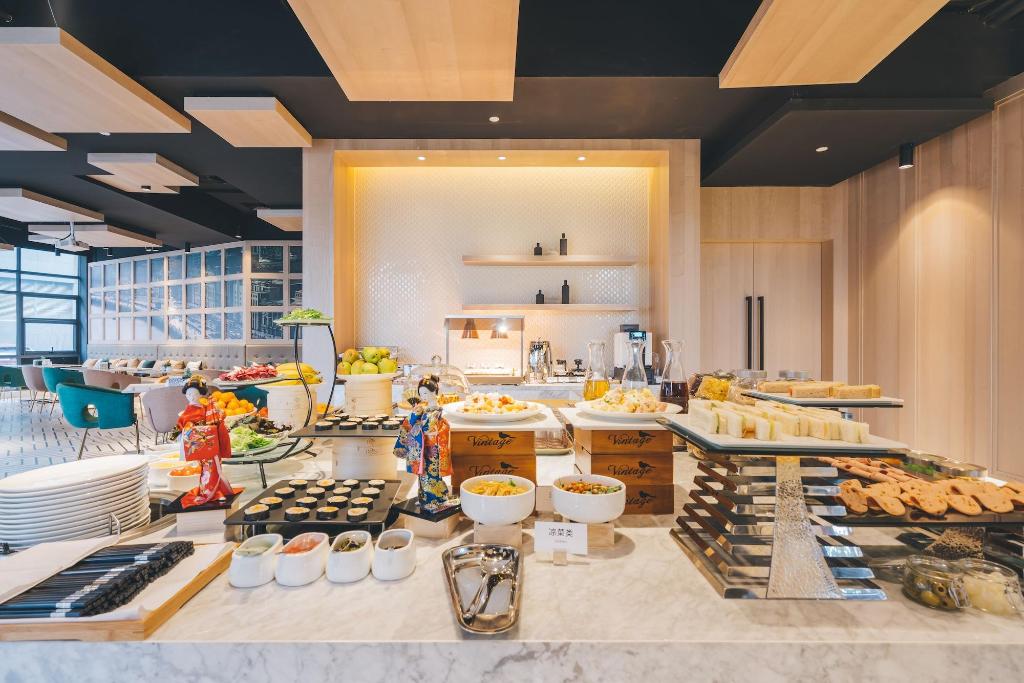 atour hotel wenhua west road turpan
