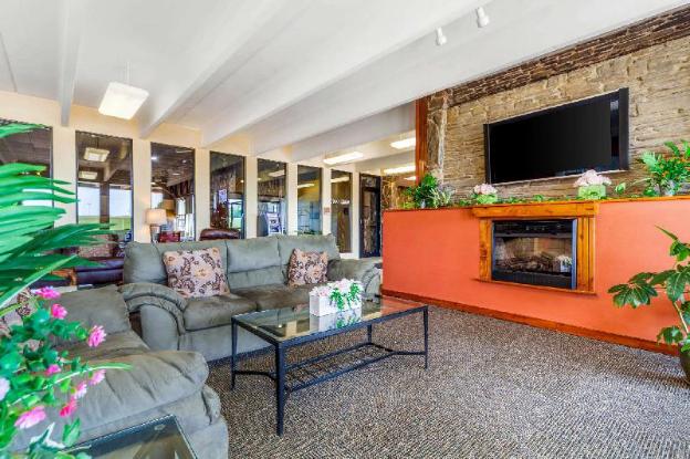 econo lodge inn and suites