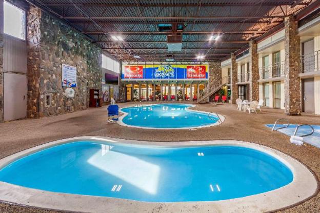 econo lodge inn and suites