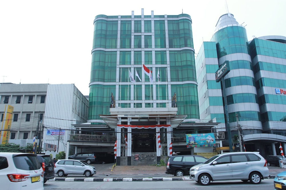 business hotel tomang