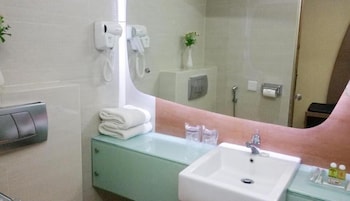 business hotel tomang