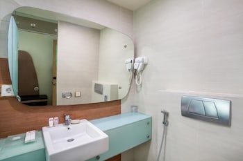 business hotel tomang