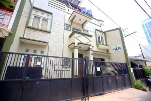 reddoorz plus karet pedurenan 3