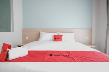 reddoorz plus karet pedurenan 3