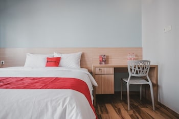 reddoorz plus karet pedurenan 3