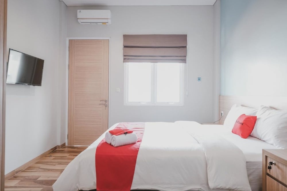 reddoorz plus karet pedurenan 3