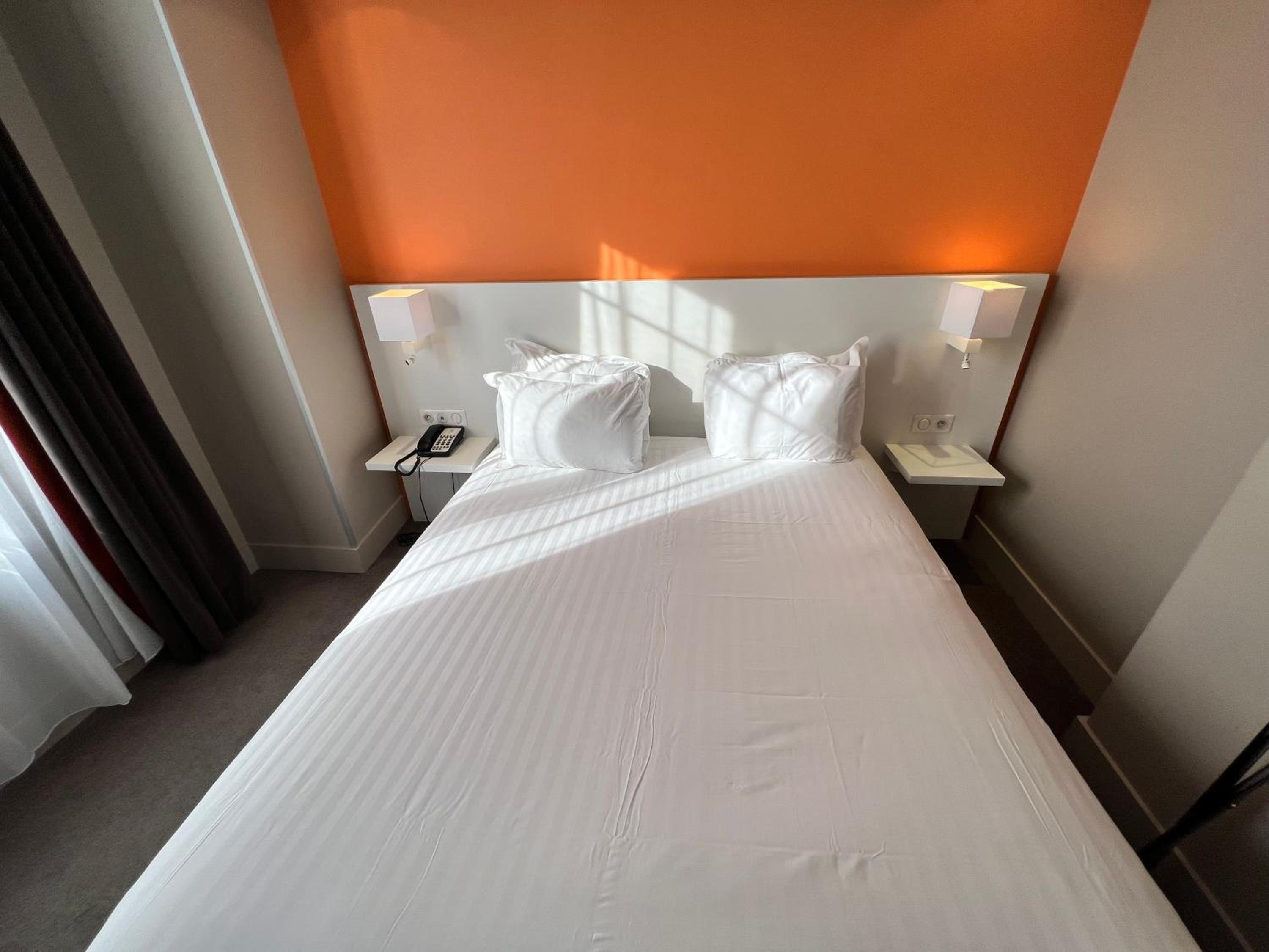 hampton inn and suites national harbor alexandria area