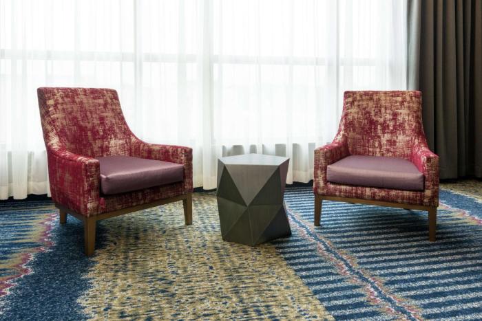 hampton inn and suites national harbor alexandria area