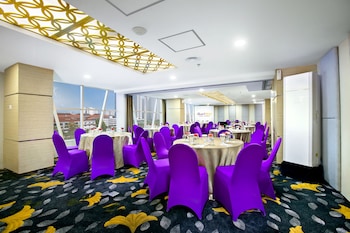 quest hotel darmo surabaya by aston