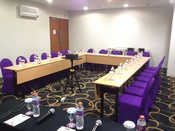 quest hotel darmo surabaya by aston