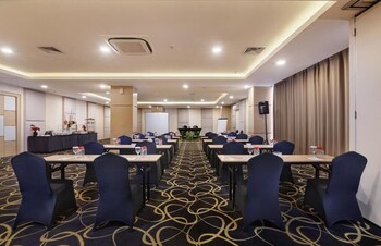 quest hotel darmo surabaya by aston