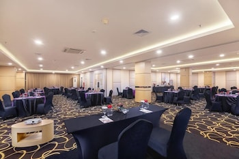 quest hotel darmo surabaya by aston