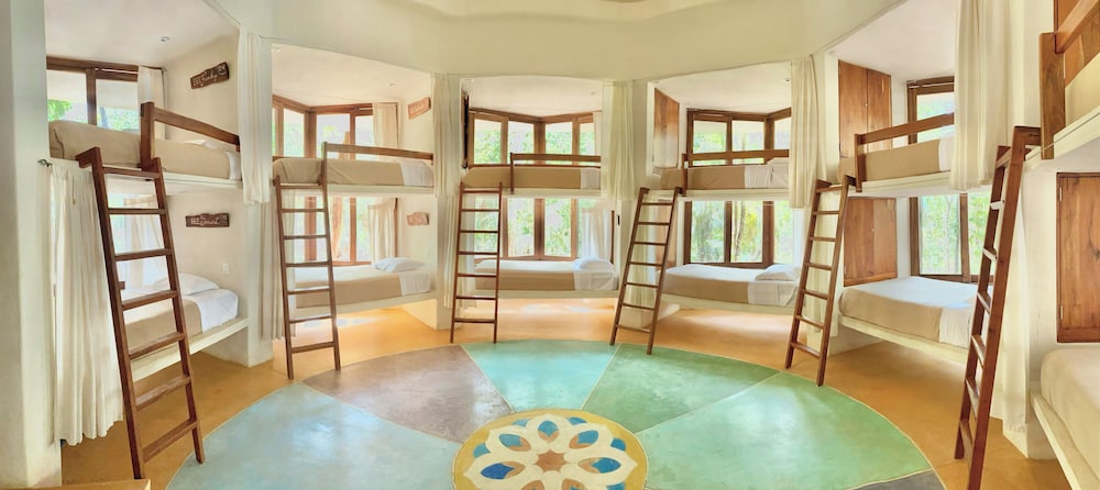 hotel holistika
