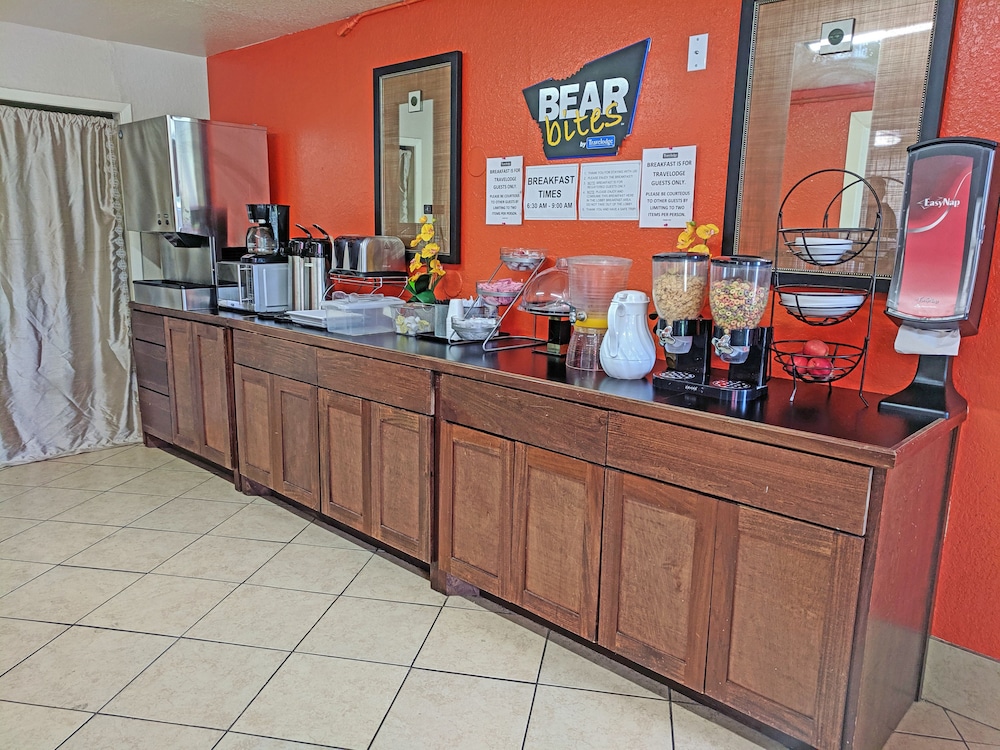 travelodge by wyndham houston hobby airport