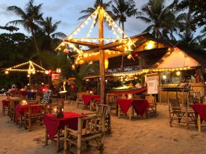 moonwalk lanta resort