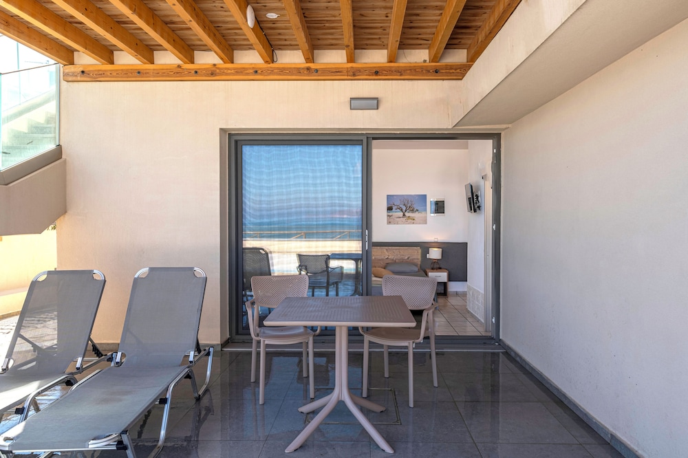 almare beach hotel