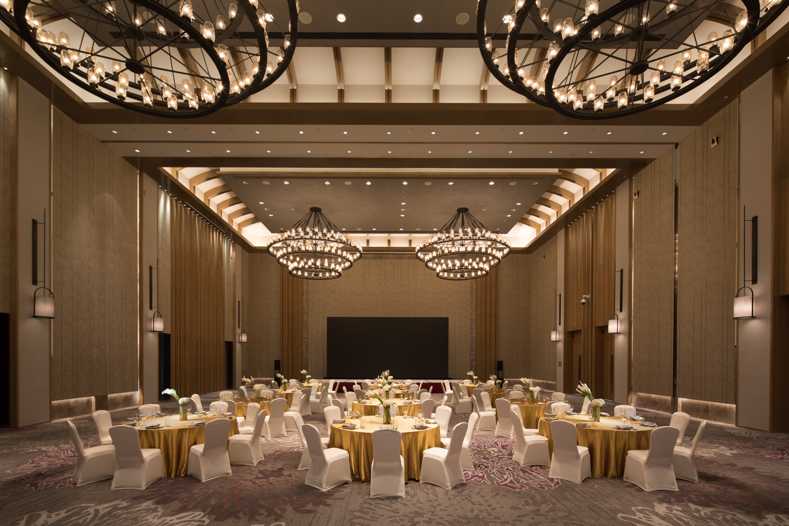 crowne plaza qingdao oriental movie metropolis an ihg hotel