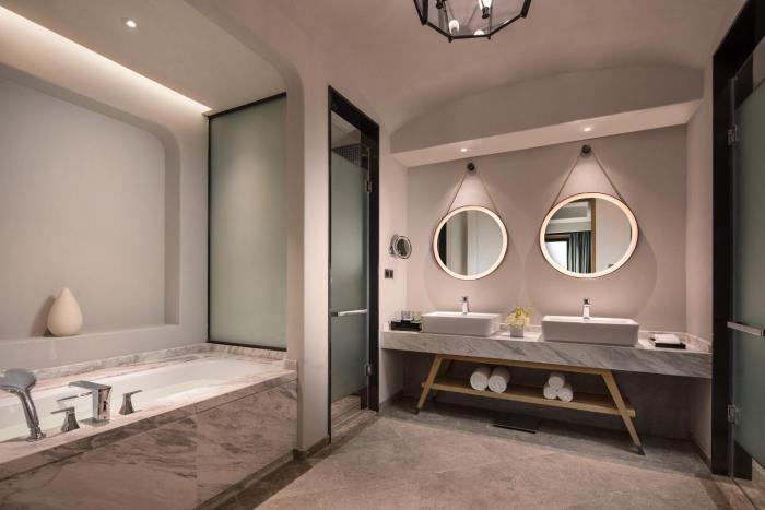 crowne plaza qingdao oriental movie metropolis an ihg hotel