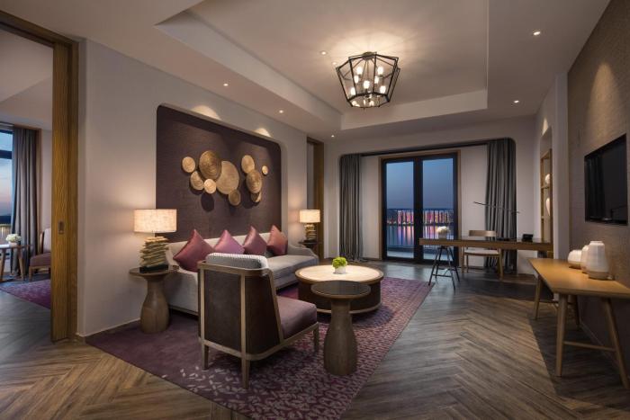 crowne plaza qingdao oriental movie metropolis an ihg hotel