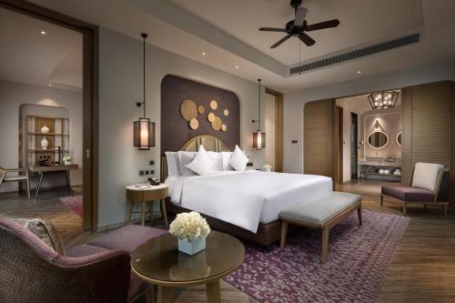 crowne plaza qingdao oriental movie metropolis an ihg hotel