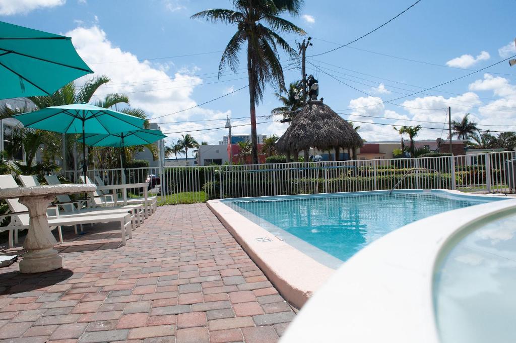 hollywood beach seaside