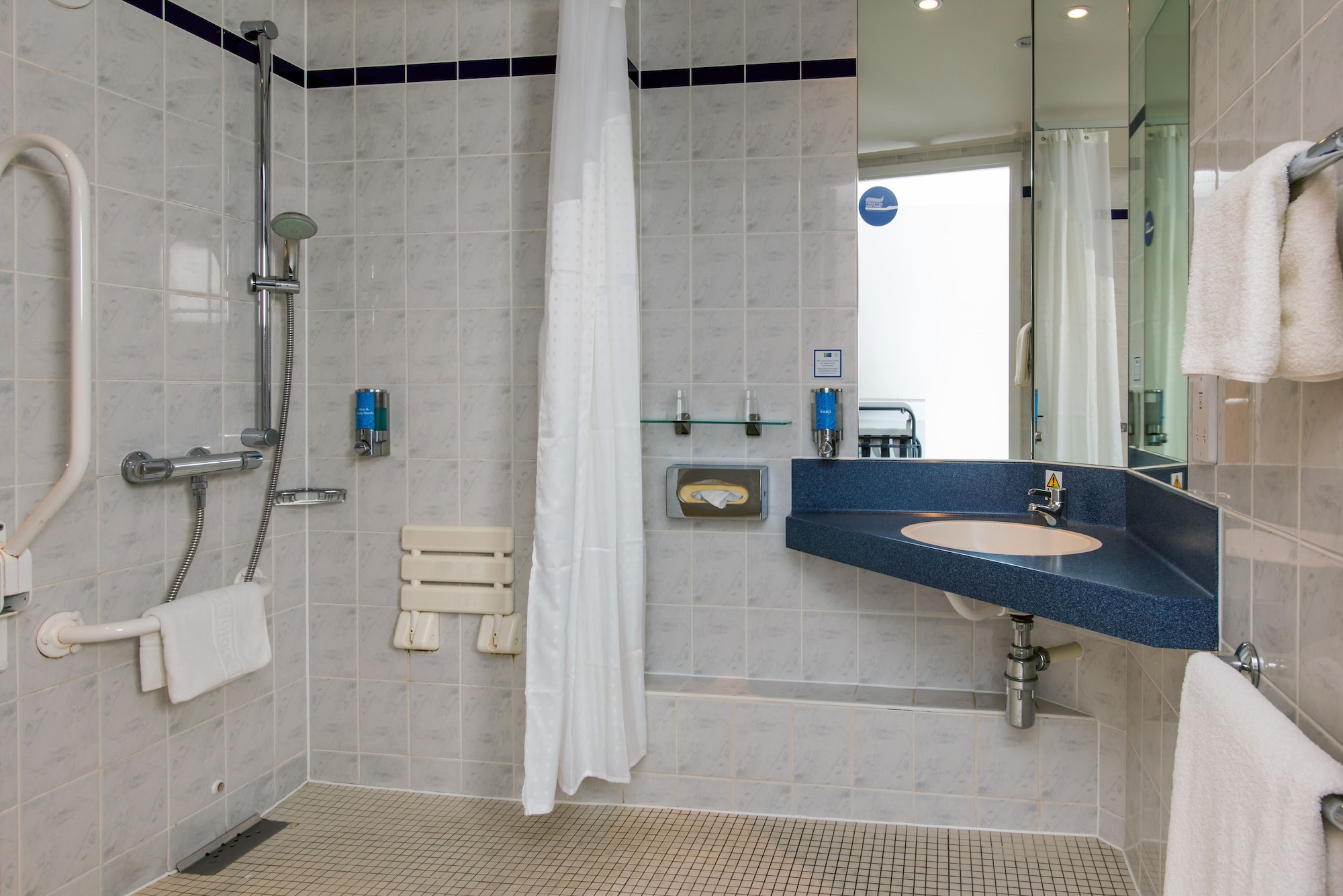 holiday inn express east midlands airport an ihg hotel