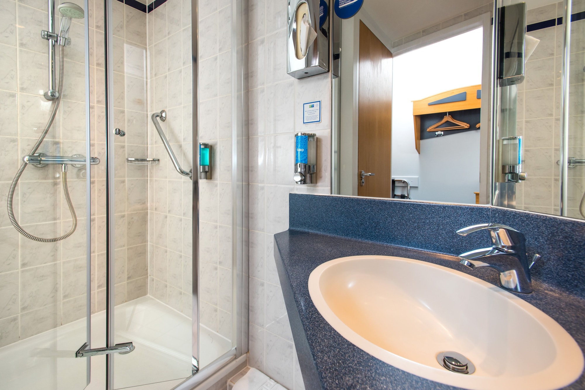holiday inn express east midlands airport an ihg hotel